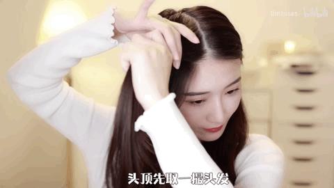 36岁圆脸扎什么发型减龄,胖圆脸适合的中长扎发教程