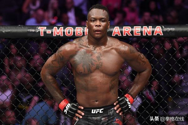 美式足球有多危险,美式足球和足球区别