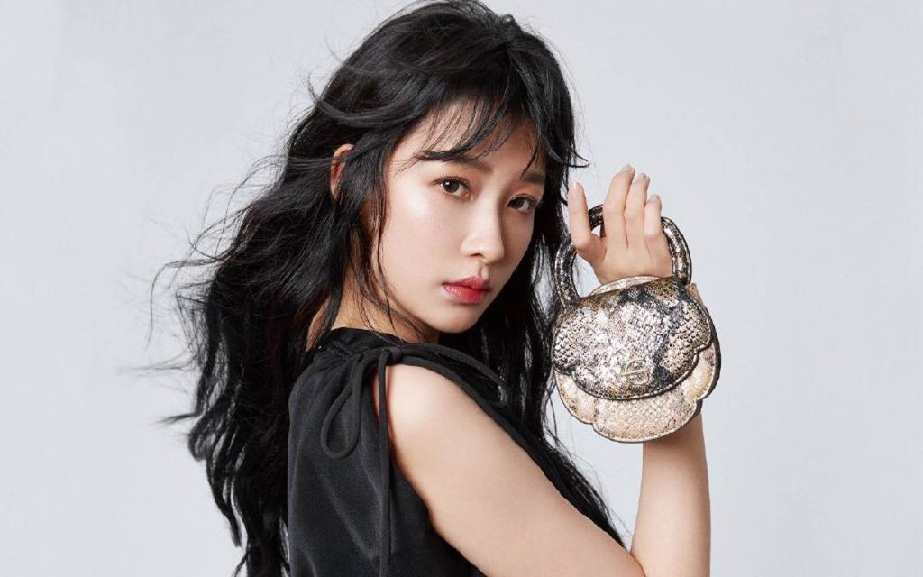 老太带“玉玺”鉴宝，称自己是婉容皇后之女，专家：您身体还好吧