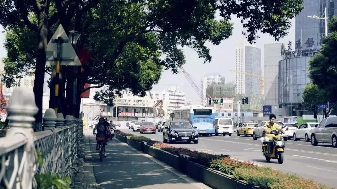 曾经繁华商业城的落寞,曾经辉煌如今落魄的城市