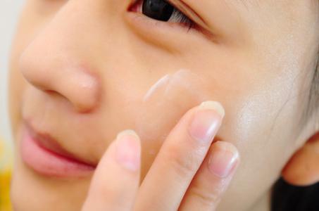 医美怎么祛脸上的疤印,医美可以去除脸上的疤痕吗