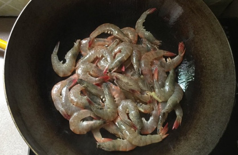 怎么做煮好的海虾做来吃才好吃,海虾怎么做来吃才好吃