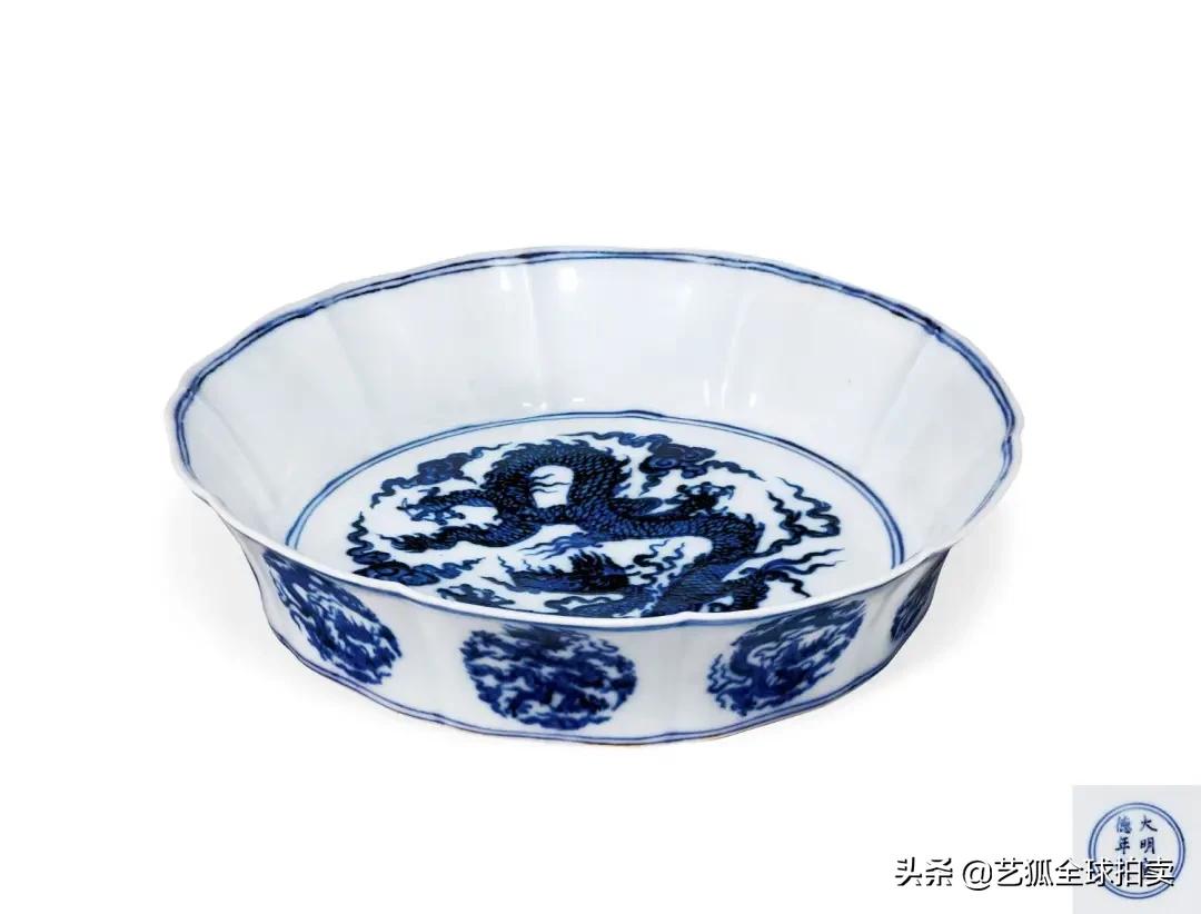 大明宣德青花云龙纹缸拍卖 (宣德青花海水龙纹真品特征)