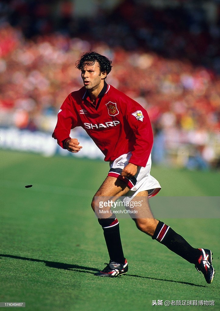 锐步历年足球鞋,历年锐步足球鞋