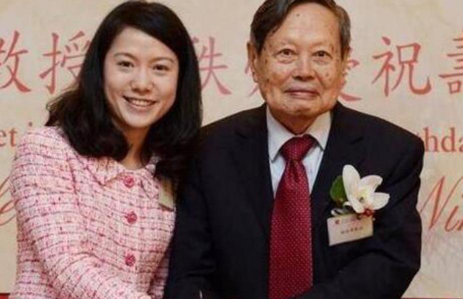 杨振宁与妻子翁帆育有子女吗,杨振宁女儿是否嫁给翁帆