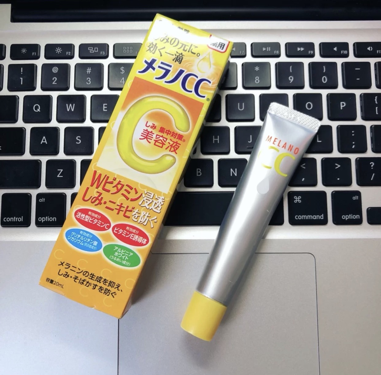 精华排行榜前十适合油皮精华,精华排名第一名口碑最好