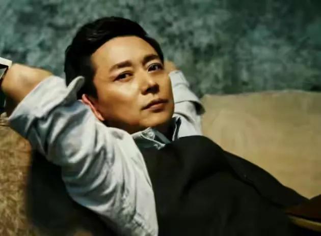 老了和年轻时不一样的男明星,早过了30岁却满满少年感的男明星