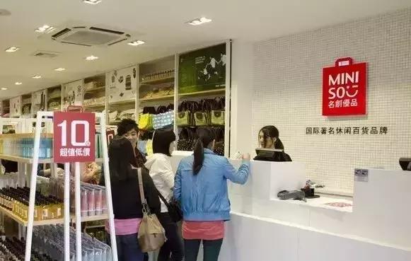 80后夫妻创业从1家店到10家店,80后创业实体店的每天点点滴滴