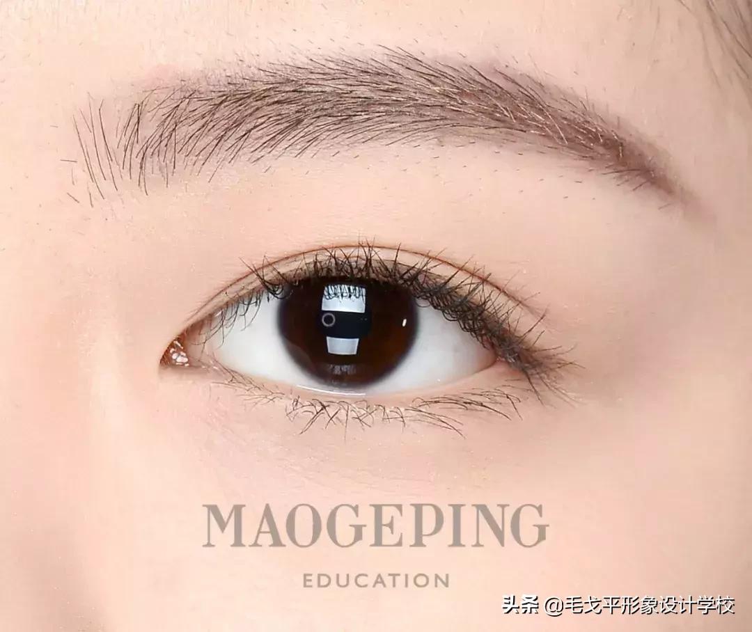 眼线怎么画好看新手最简单的,新手适合画内眼线还是外眼线