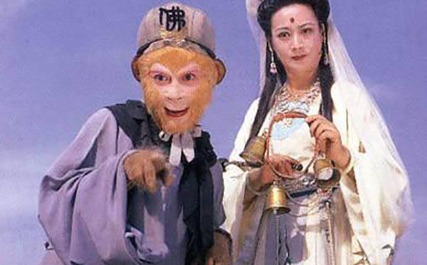 金圣宫娘娘被救后，紫阳真人取走宝衫即可，为何还要专门现身？