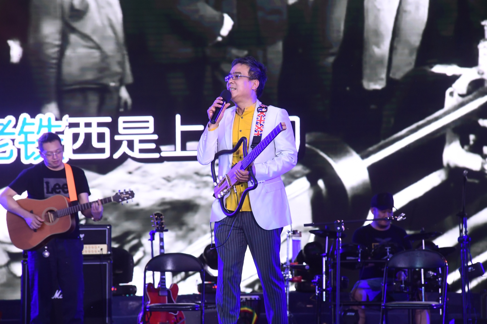 他用音符谱写出家乡的歌谣，来听——葛巍原创作品吉他演唱会