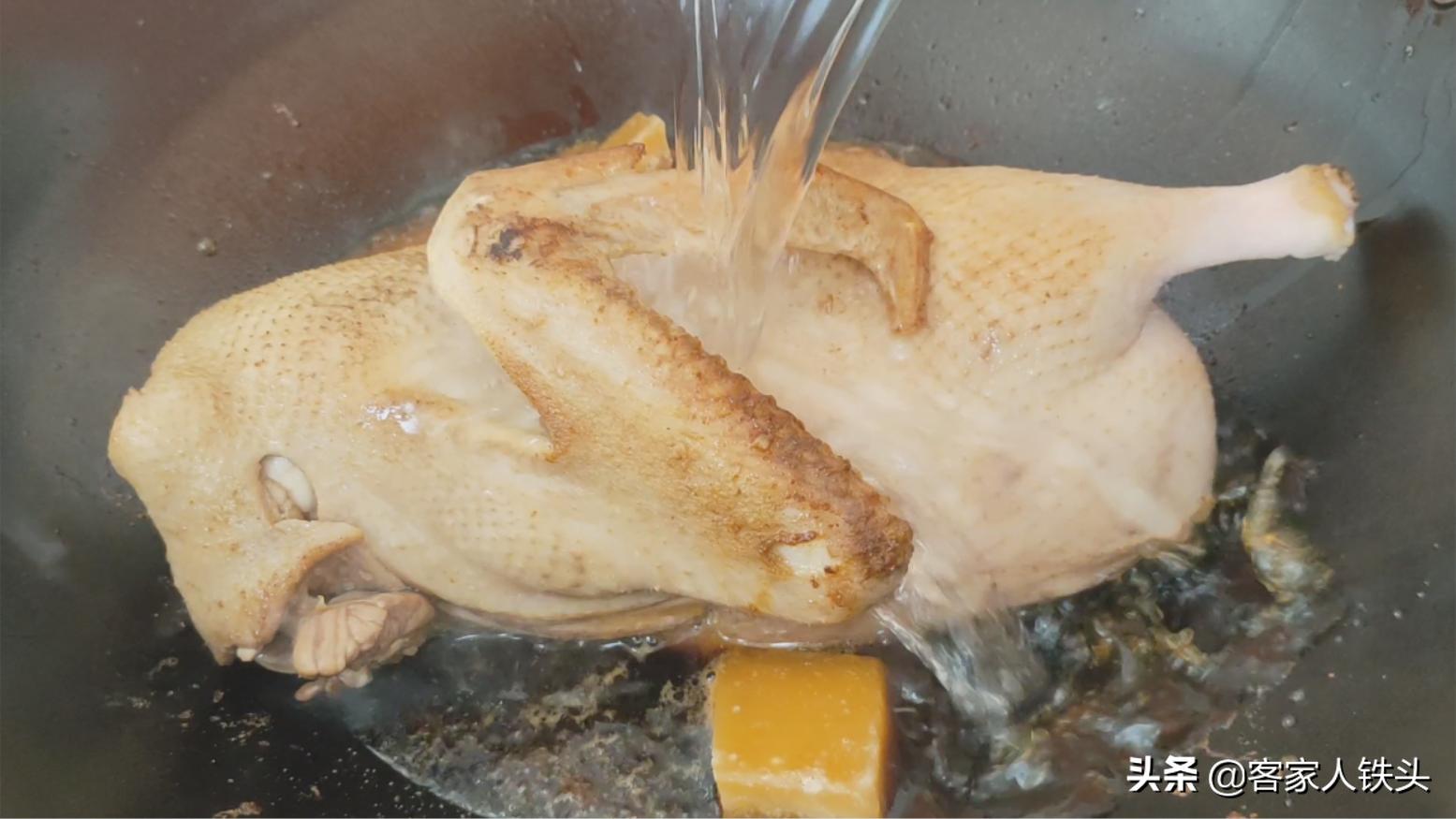 老鸭有几种做法和配料,老水鸭的做法