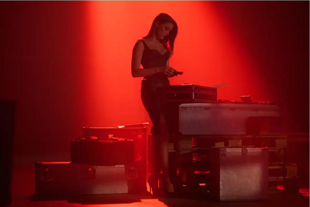 德普前妻艾梅柏交往新女友,德普和前妻艾梅柏事件