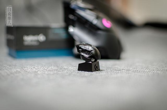 罗技g502lightspeedg502创世者双模式,罗技g502无线版怎样