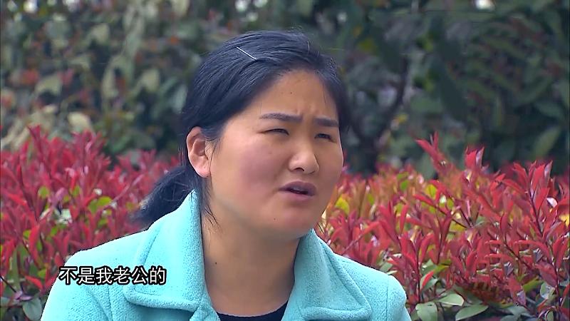 高165漂亮妻子嫁大10岁60厘米老公，被骂图钱，她：不在乎