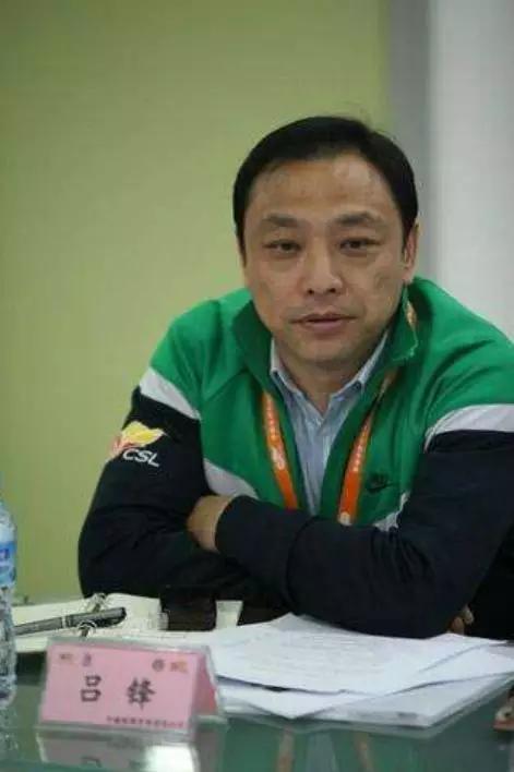 郑智英超夺冠视频,郑智中国足球赛前动态