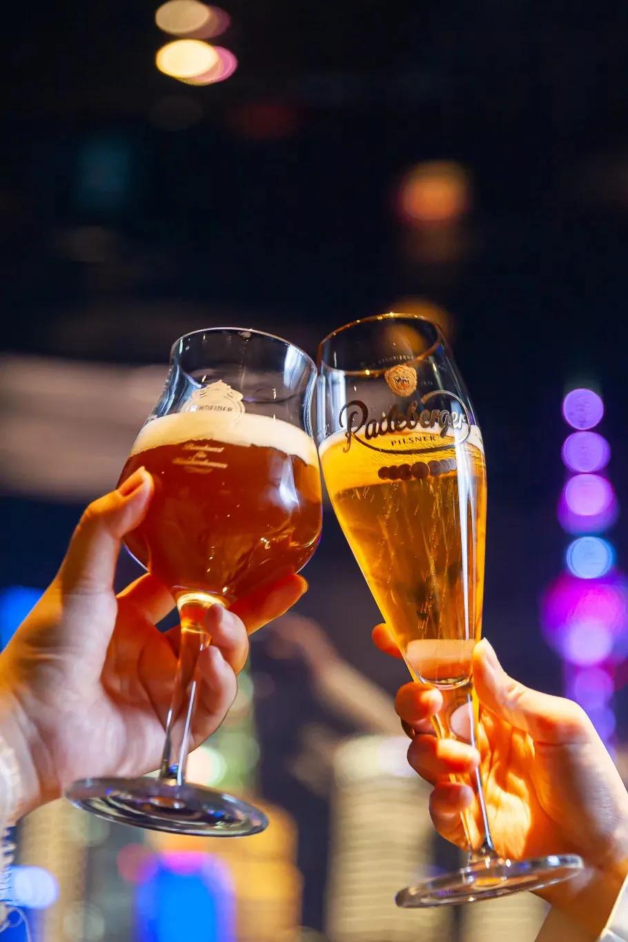 屁屁猩拍了拍你，并递出一张50团100代金券