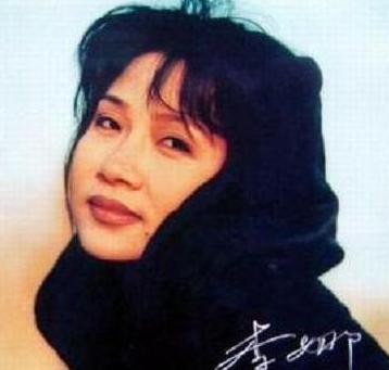 歌星李娜为何出家现在过得怎么样,李娜从一鸣惊人到看破红尘