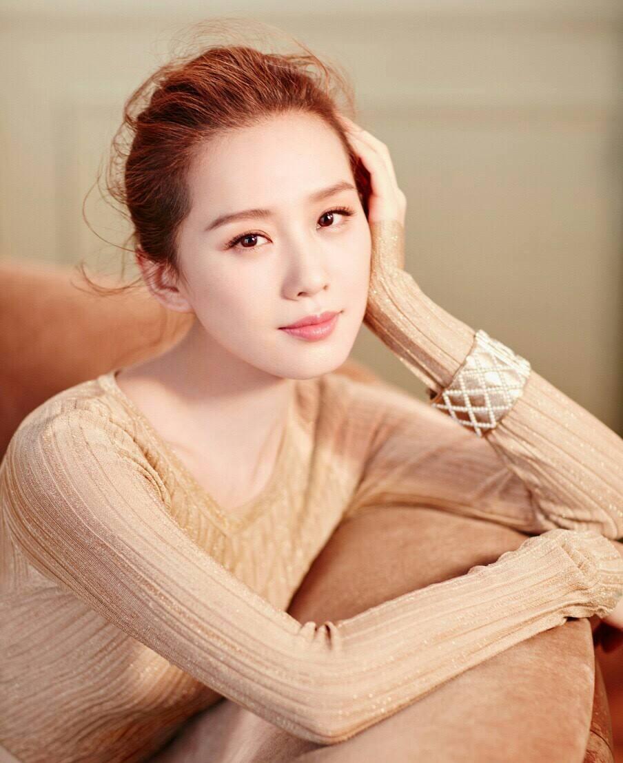 明星卸妆前后对比赵丽颖,明星卸妆前后对比