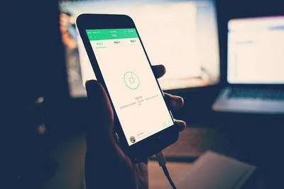 qq音乐语音广告怎么插,qq音乐播歌语音广告