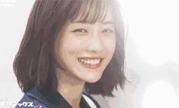 一口黄牙毁了一张脸视频,一口黄牙影响颜值