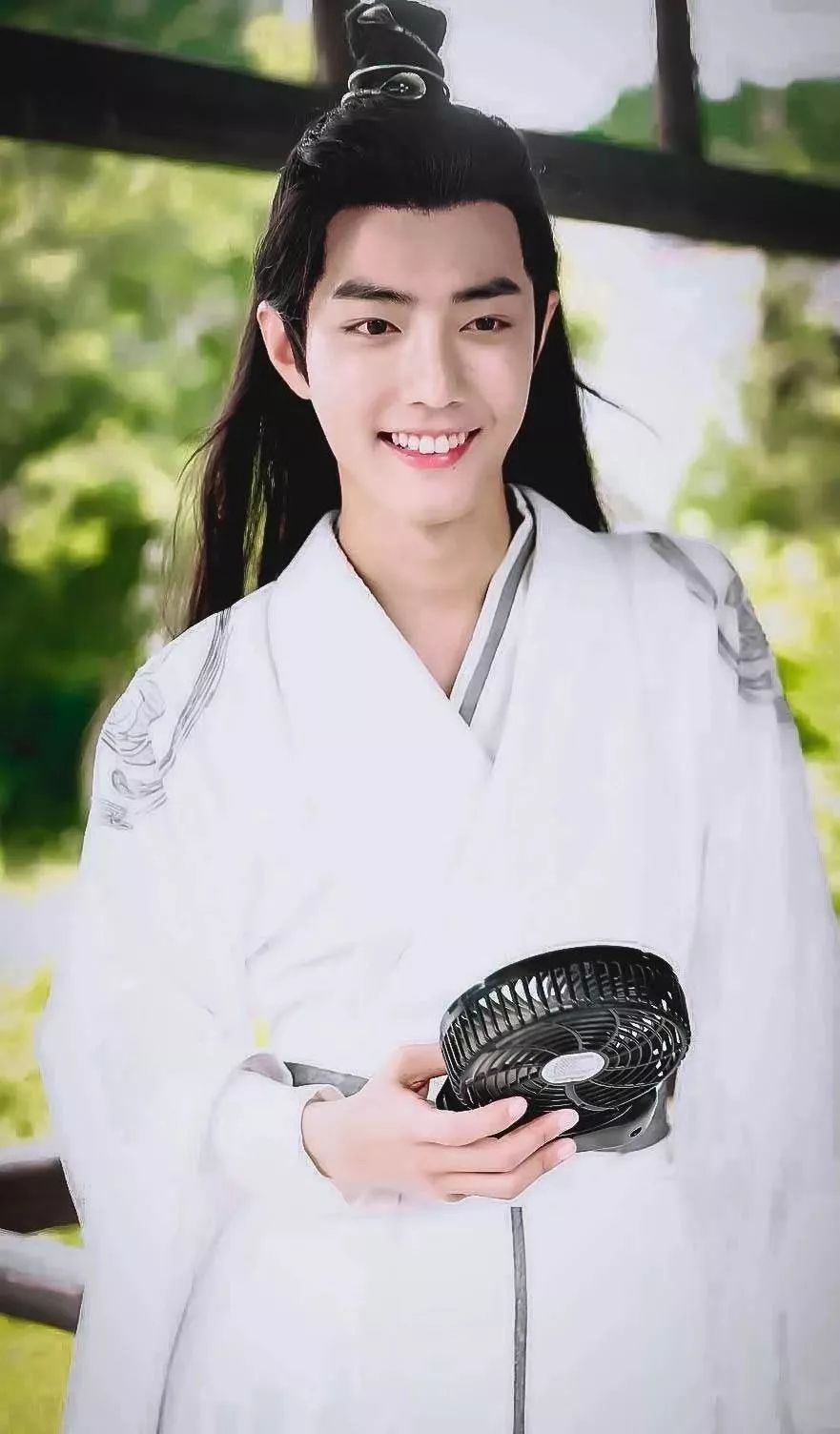 肖战怎么成为人气男神,肖战撩人的最高境界