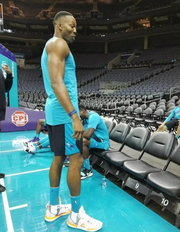 十年前的安踏vs现在的安踏,十年前李宁鞋