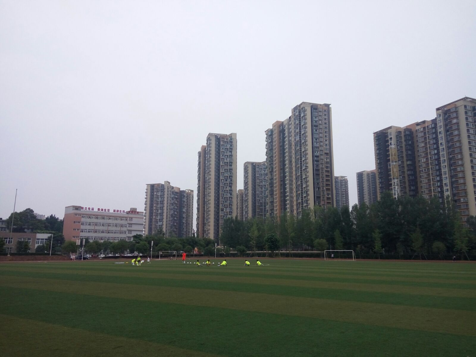 小小少年足球教学,青少年足球成长之路