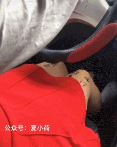 搞笑gif姑娘你也太强大了,搞笑gif开心一刻妹子的眼神