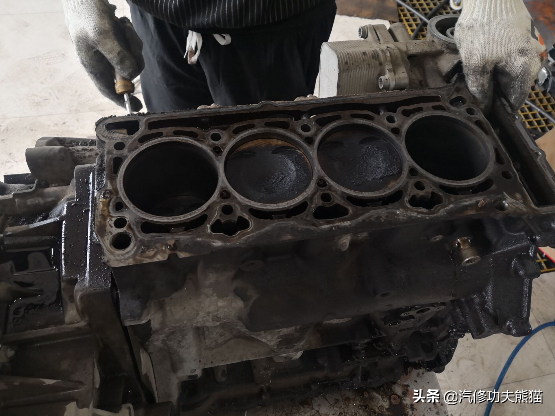 大众夏朗烧机油用什么燃油宝,2012款夏朗2.0t烧机油怎么处理