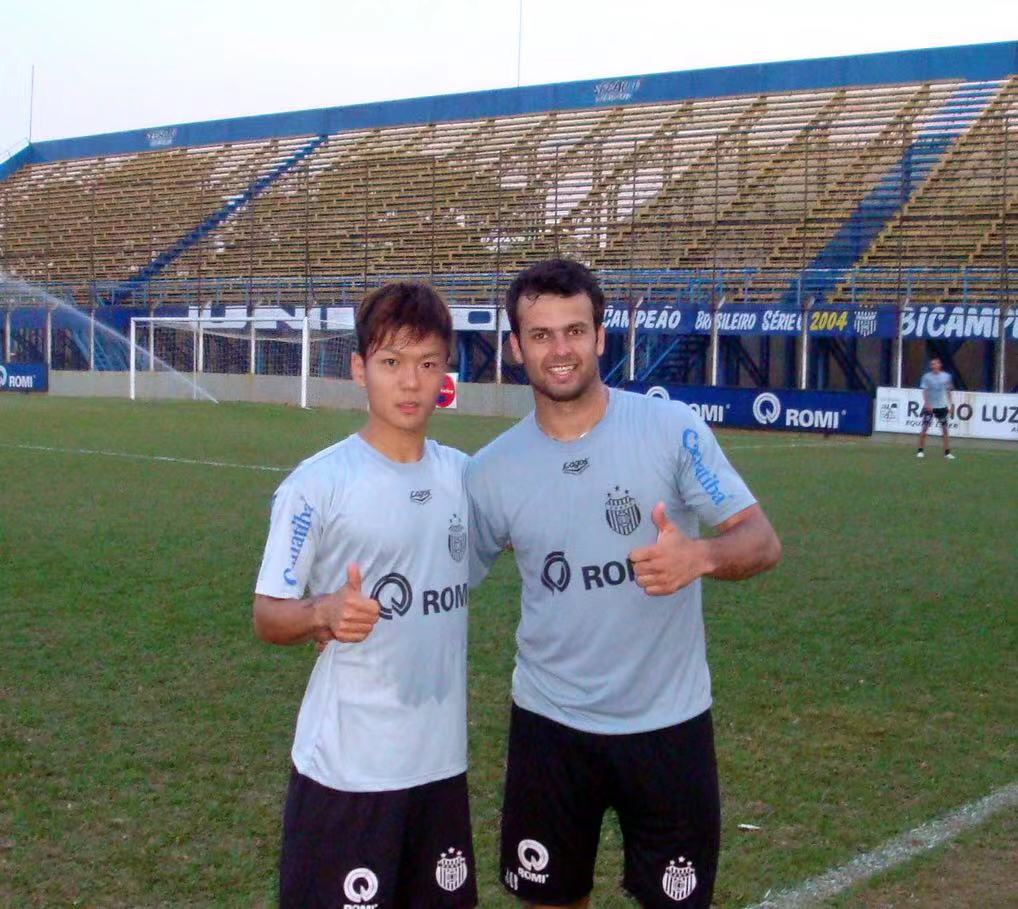 大空翼再回巴塞罗那,足球小将大空翼巴西夺冠