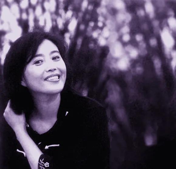 堕胎四次，爱看黄片，她是最具争议的影后