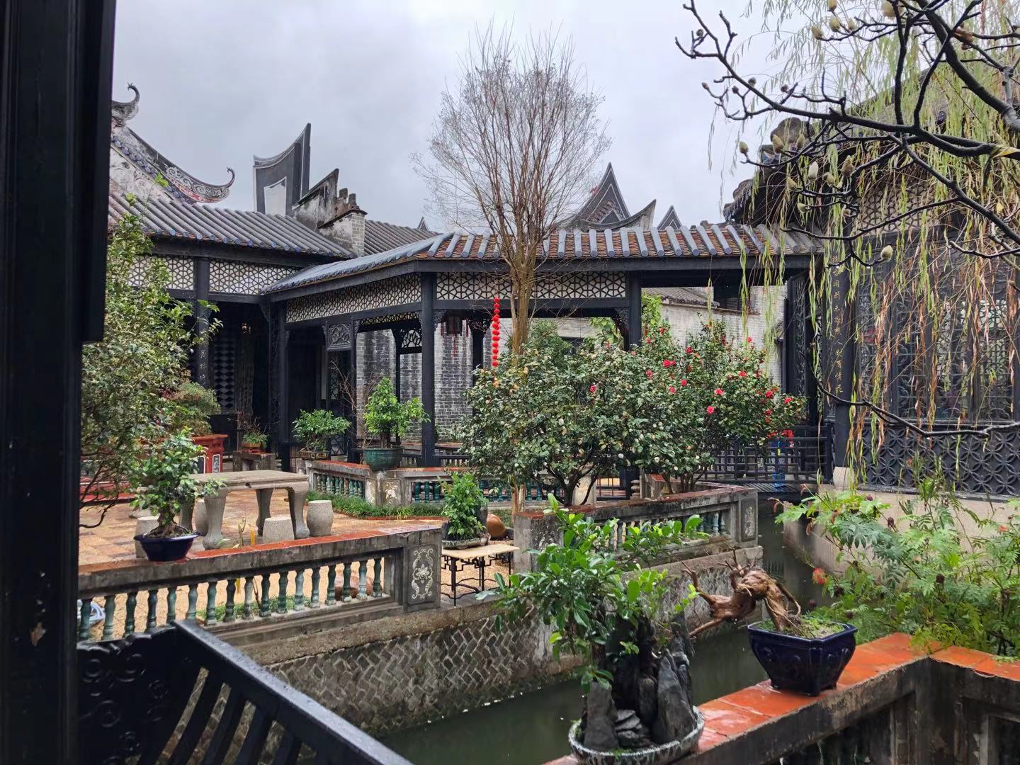 余荫山房是典型的岭南园林风格,岭南私家园林余荫山房