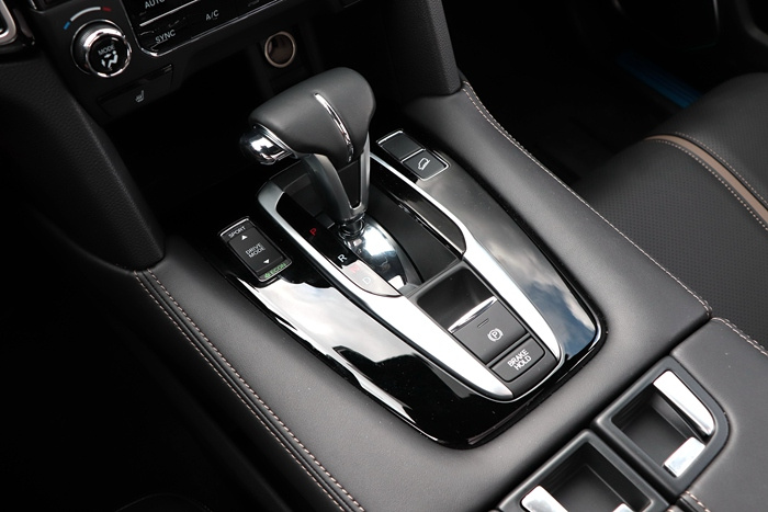 28万本田旗下的urv落地suv,本田ur-v顶配内饰