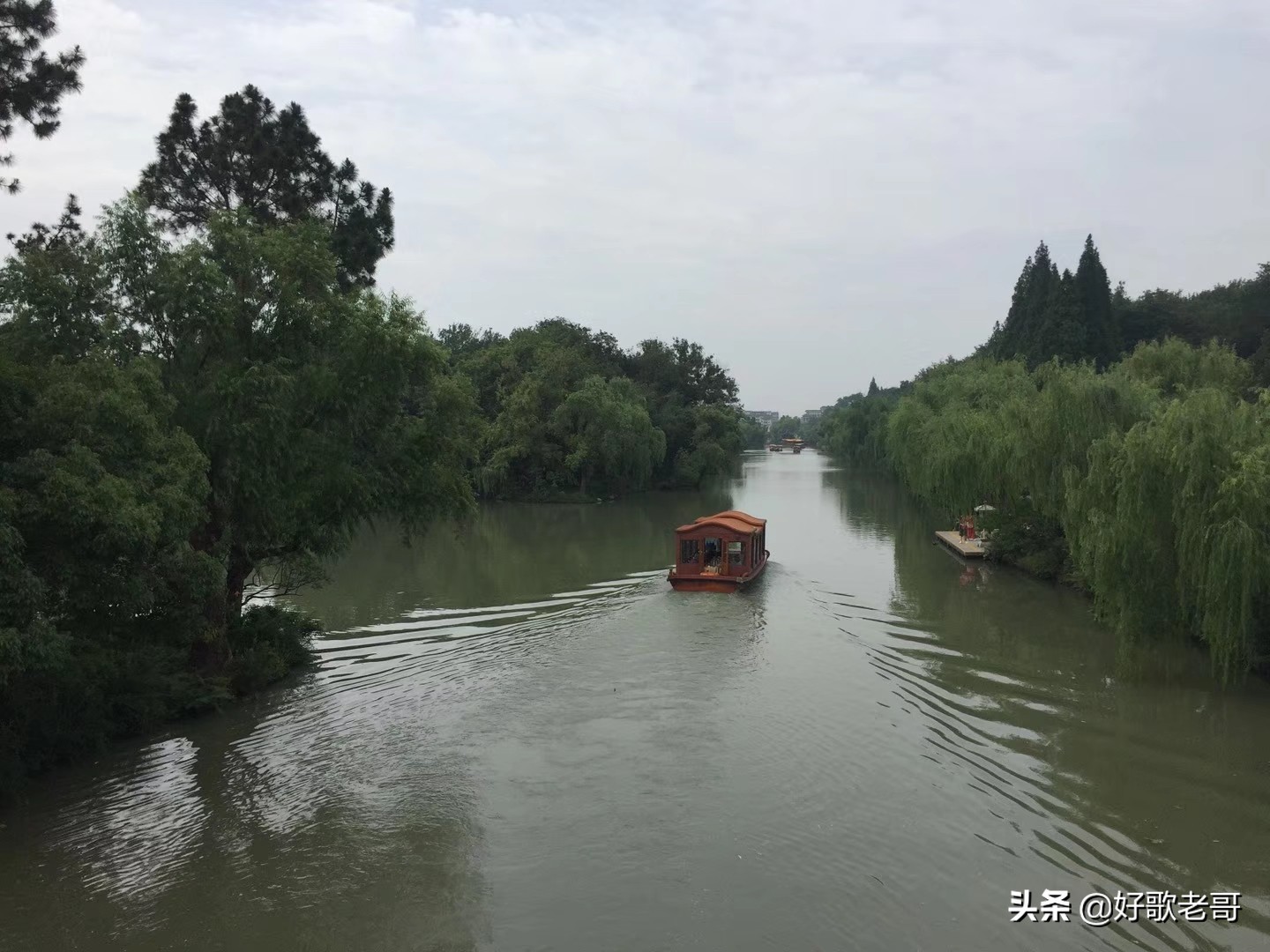 十里湖光,清澄缥碧,花木扶疏,连绵滴翠…瘦西湖游记