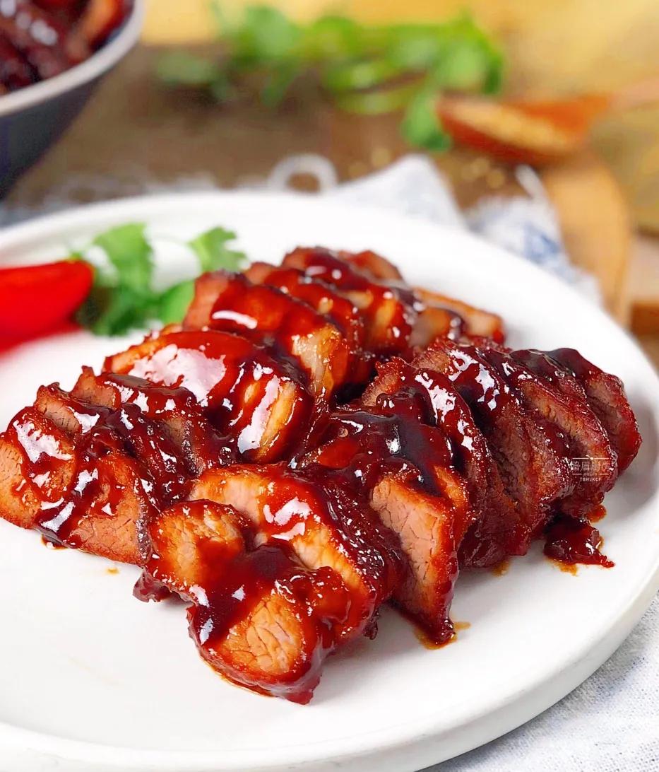 猪身上哪个部位的肉炒着最好吃,猪身上的肉都适合做什么菜