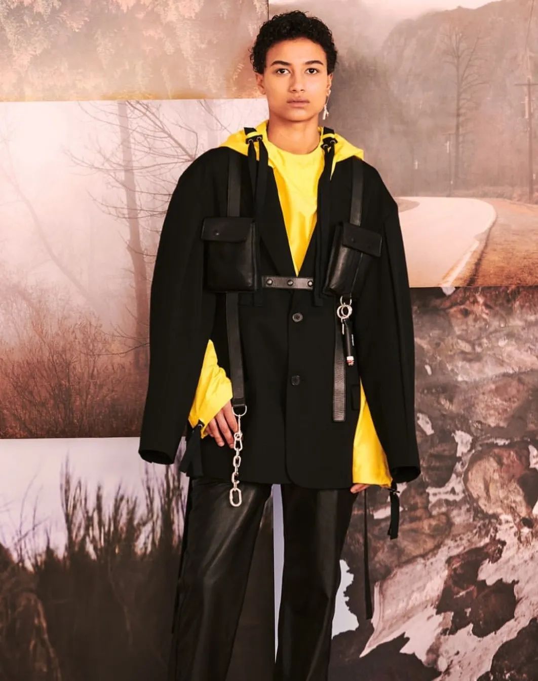 背带裤果然很减龄看起来很少女啊,哪种背带裤既减龄又不过时