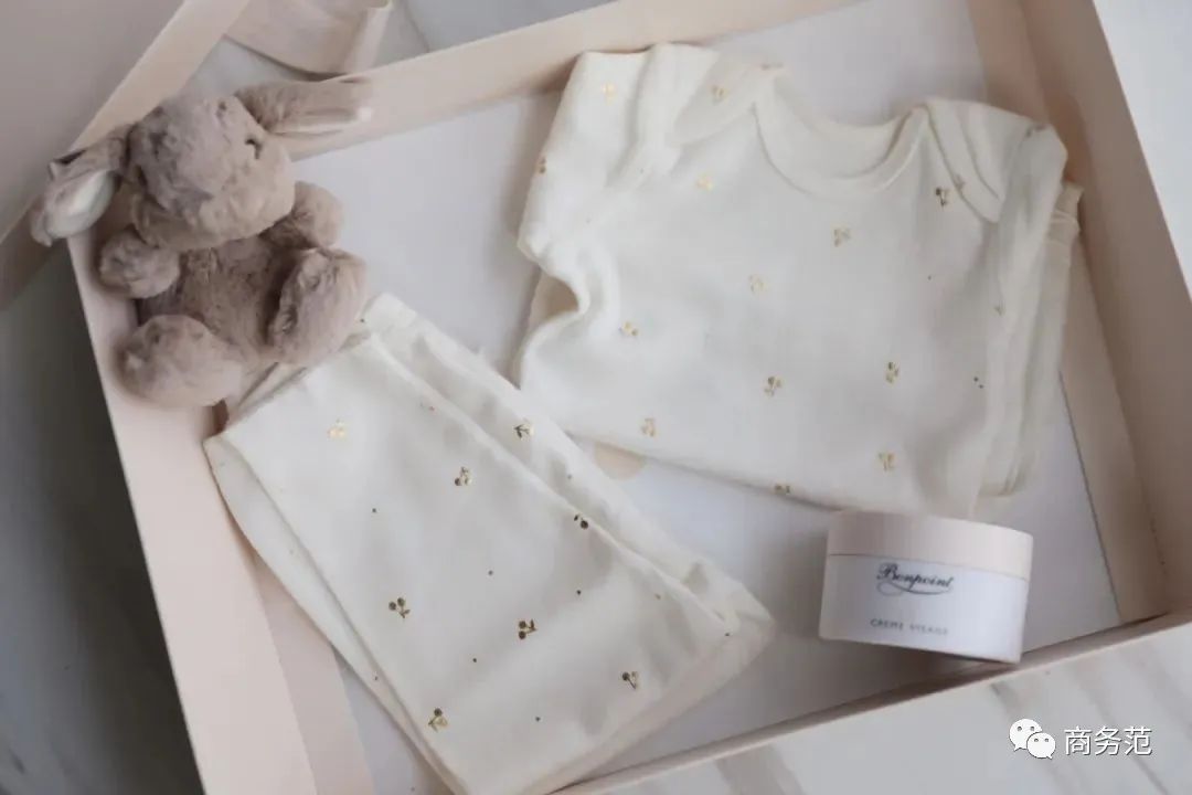 新生婴儿礼物必备物品清单,新生婴儿适合买什么礼物