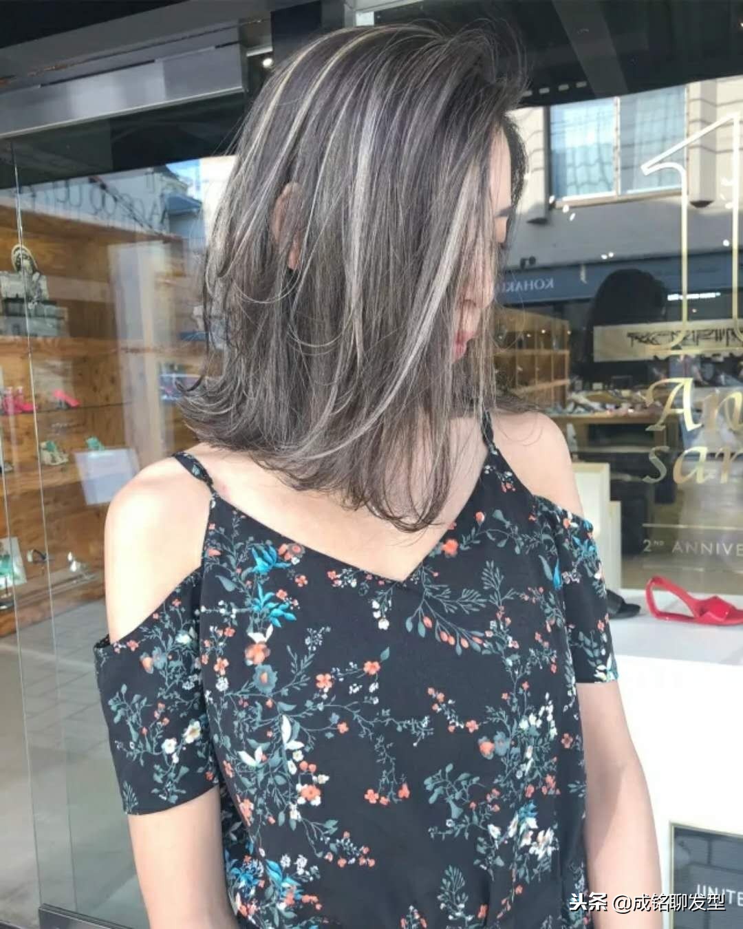 妈妈白发多染发,妈妈白发太多不想染发怎么办