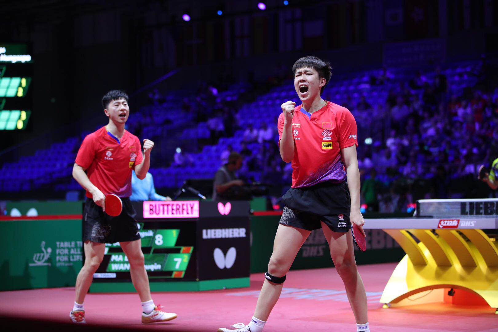 马龙林高远3比2樊振东王楚钦颁奖,马龙王楚钦对阵樊振东林高远