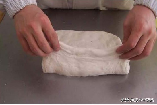 快速做油条的做法和配方的全过程,做早餐油条做法和配方的全过程