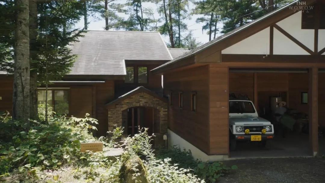 56岁阿姨独居2层别墅，不结婚不生娃，靠另类日式风圈粉无数人