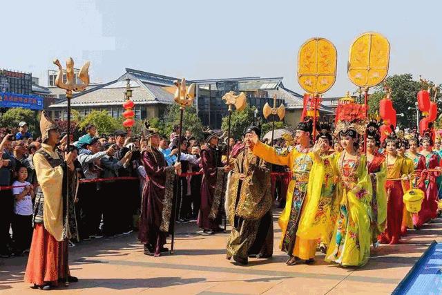 外地人去曲江旅游攻略,十一攻略最新版西安