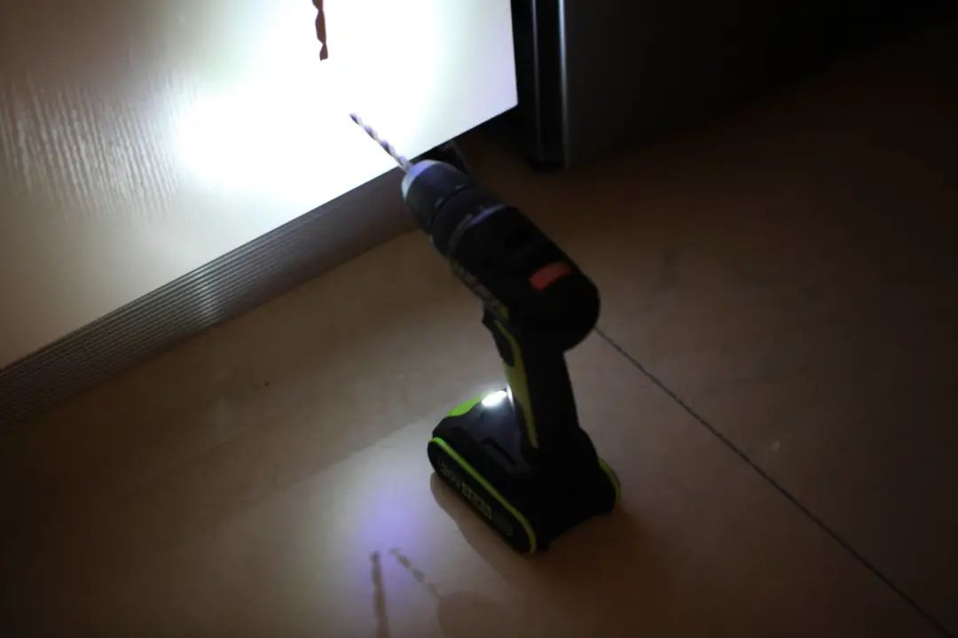 杞绘澗鍙堣垝閫傜殑宸ヤ綔,杞绘澗鐨勫伐浣滃拰鏈夋綔鍔涚殑宸ヤ綔