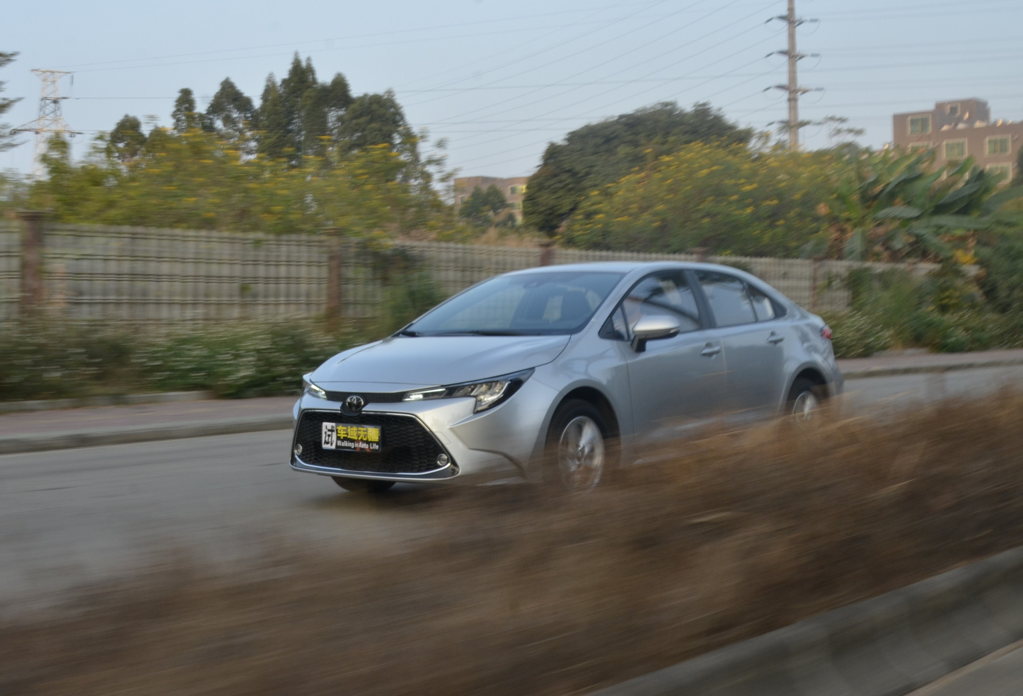 丰田雷凌中保研100%碰撞测试,中保研雷凌21款碰撞测试视频