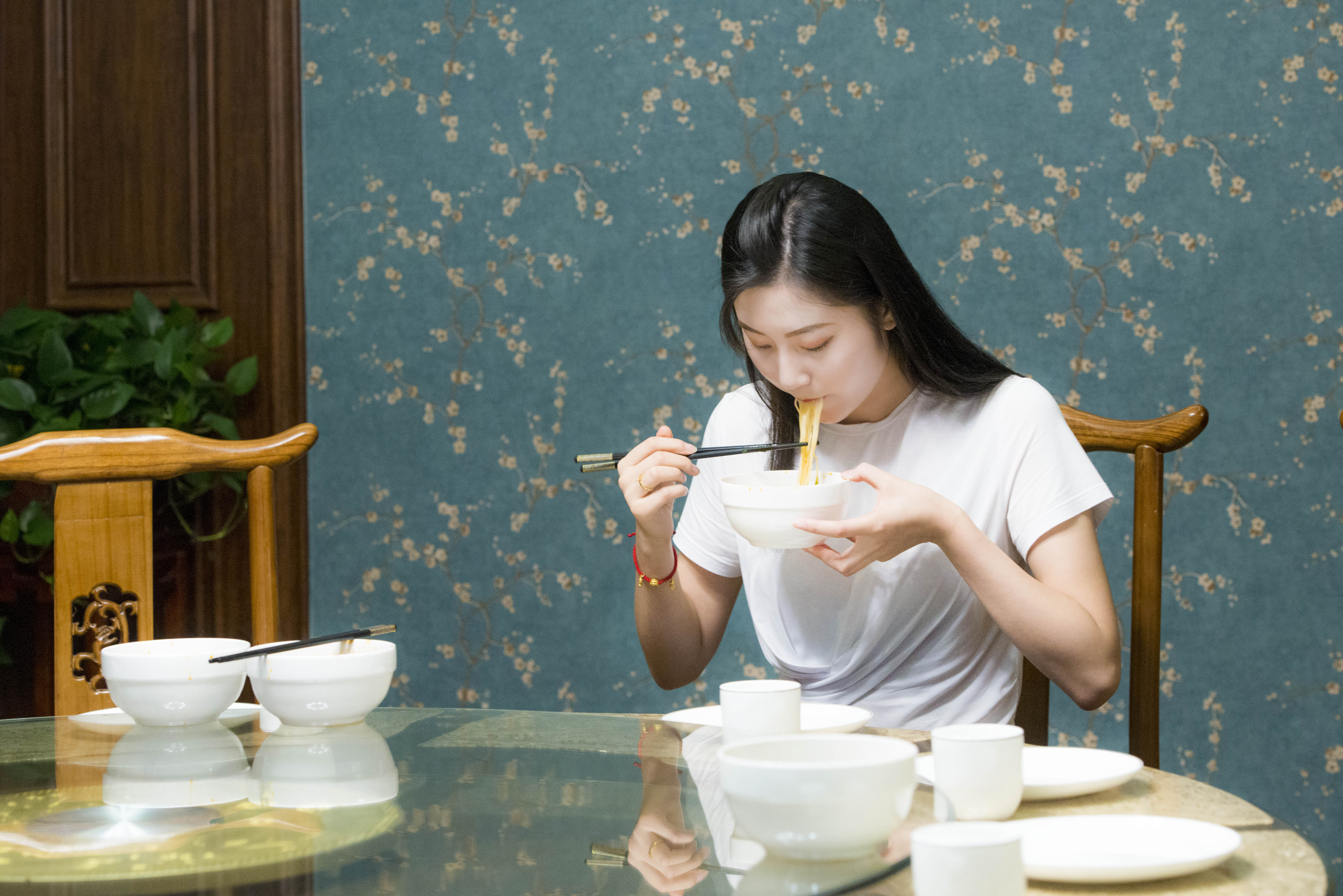 鹑觚怎么读意思是什么,鹑觚这两个字怎么读