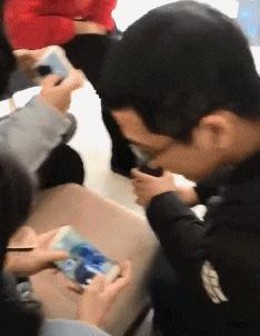 搞笑gif一看就是聪明人,搞笑gif趣图果然是亲生的笑死我了