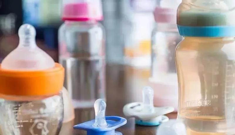 奶瓶多久换一次？别让“毒”奶瓶害了你的宝宝！