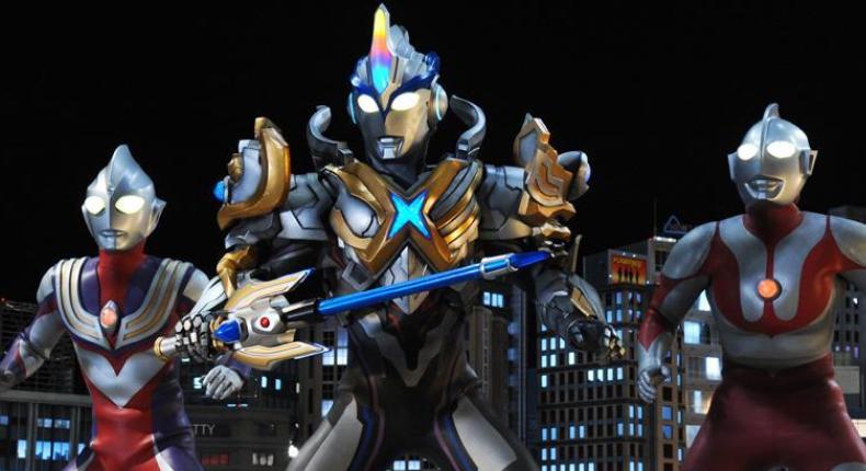 奥特曼被鱼头怪抓起来,奥特曼被鱼头怪抓了