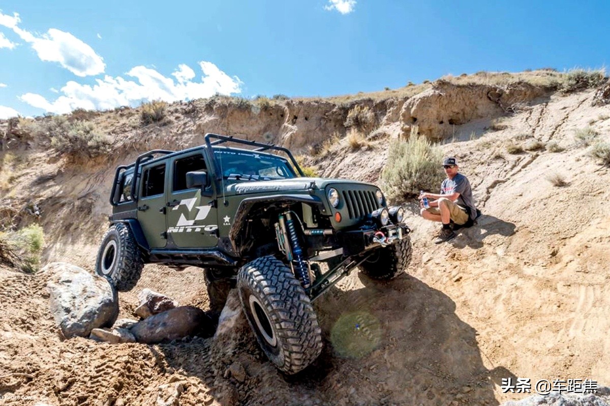 jeep角斗士2024款评测,jeep角斗士gladiator三排